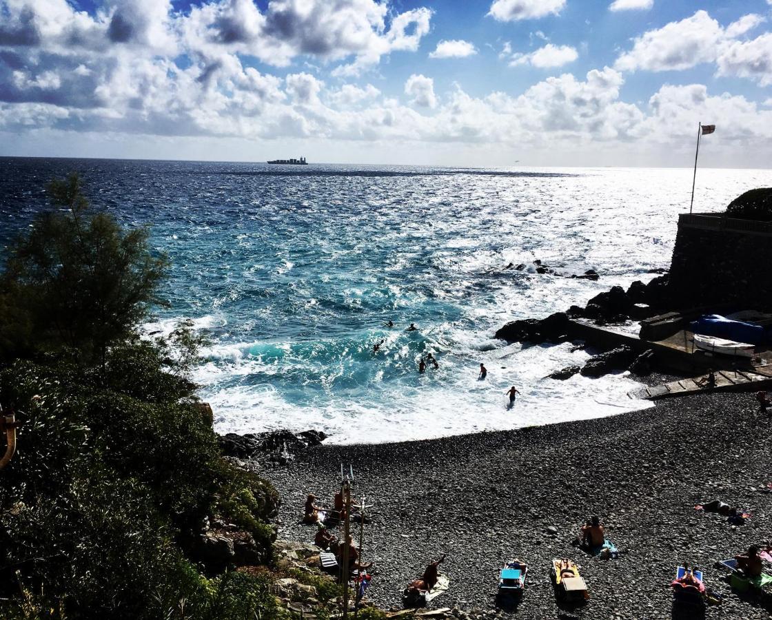 Romantic Sea View Flat In Genova Bagian luar foto