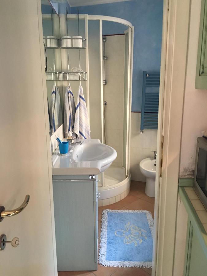 Romantic Sea View Flat In Genova Bagian luar foto